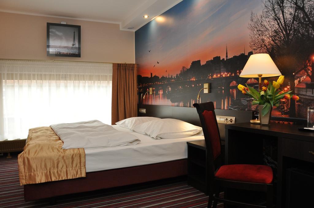 Hotel Atrium Nowy Tomyśl Eksteriør bilde