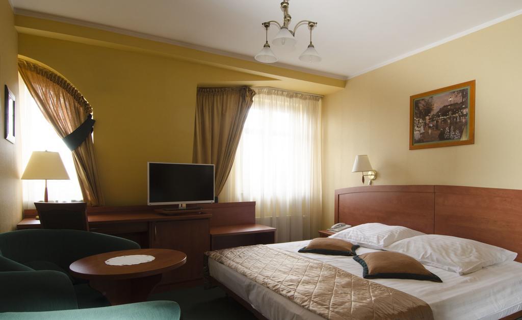 Hotel Atrium Nowy Tomyśl Eksteriør bilde
