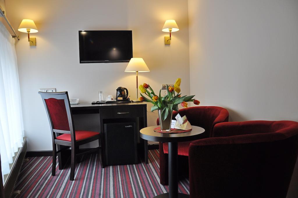 Hotel Atrium Nowy Tomyśl Eksteriør bilde
