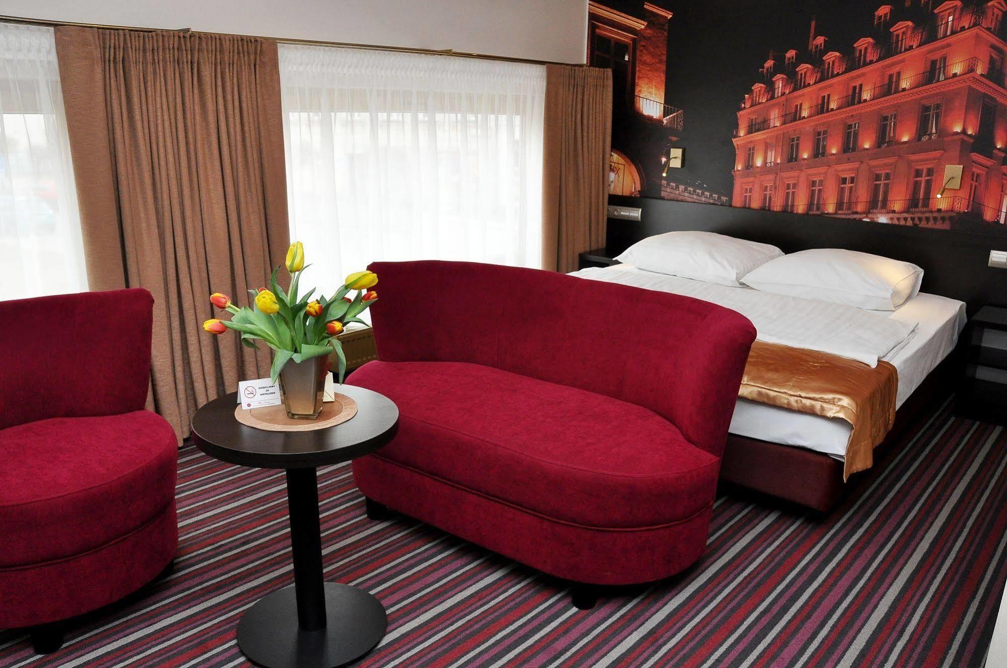Hotel Atrium Nowy Tomyśl Eksteriør bilde