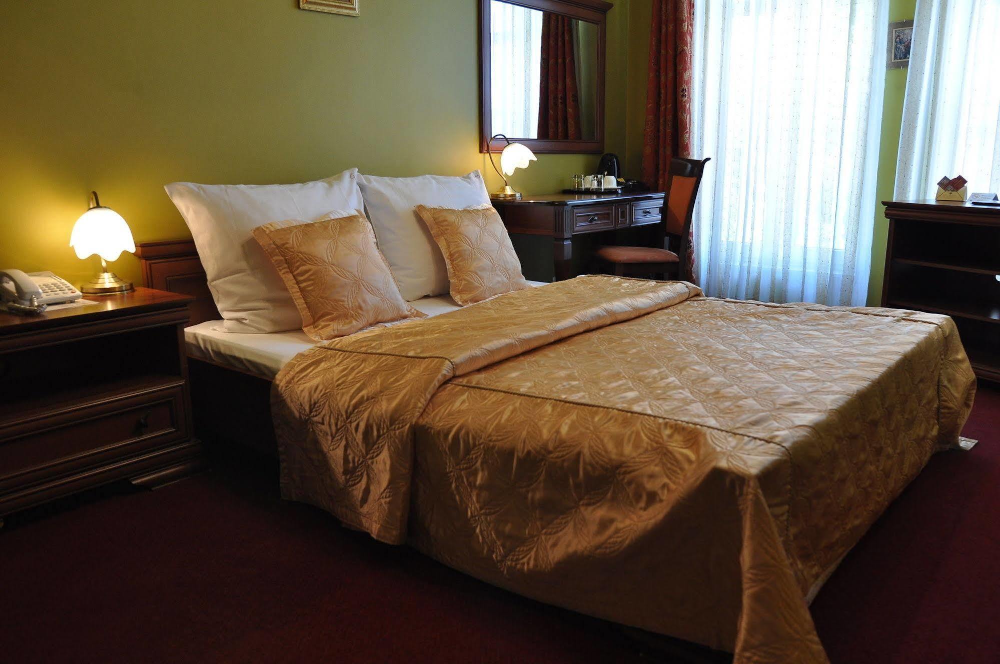 Hotel Atrium Nowy Tomyśl Eksteriør bilde